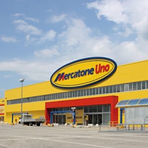 Mercatone Uno riapre ad Arzano (Na)
