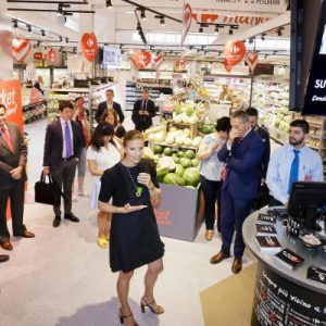 L’elettricista? Lo trovi da Carrefour