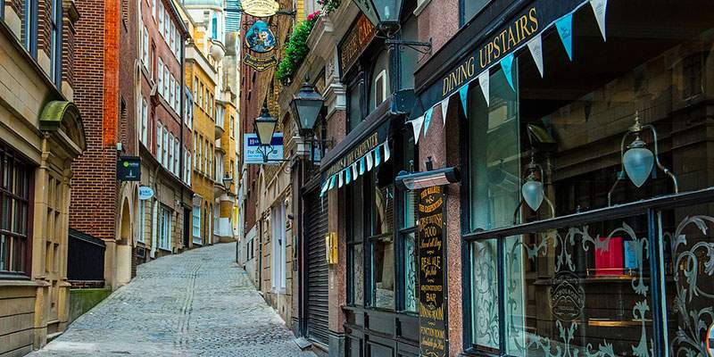 Il negozio del futuro: da shopping experience a human experience