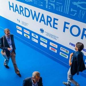 Hardware Forum, esposizione, convegni e accordi