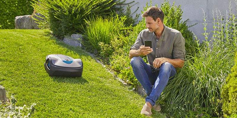 Nuovi robot rasaerba GARDENA, per giardini medio-grandi