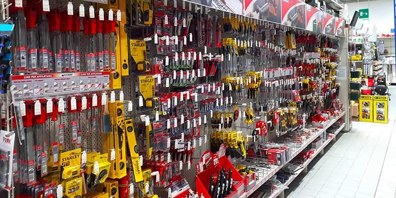 Tra i reparti. Utensileria manuale