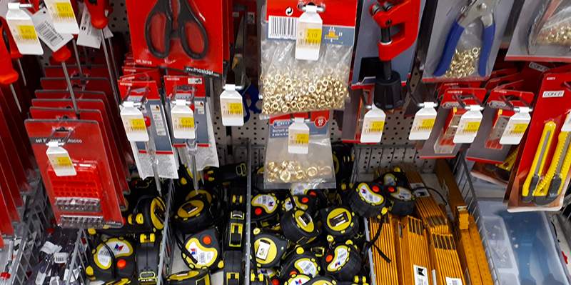 Tra i reparti. Strumenti di misura ed Utensili per Edilizia