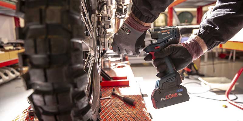 Fantic alla Dakar 2022 con gli elettroutensili Bosch Professional