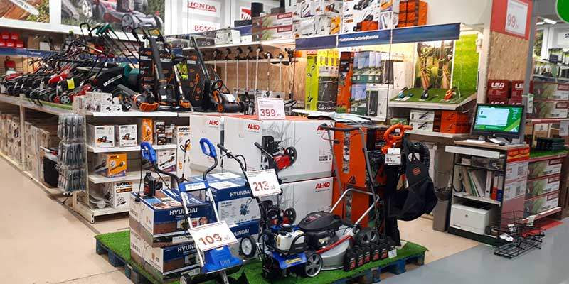 Tra i reparti. Macchine e utensili da giardino