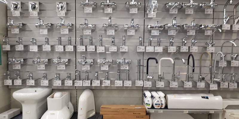 Tra i reparti: Arredo Bagno, Sanitari e Accessori