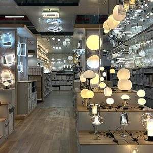 Tra i Reparti. Illuminazione, tra lampade e lampadine