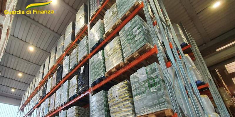 Contraffazione, sequestrate oltre 570 mila batterie