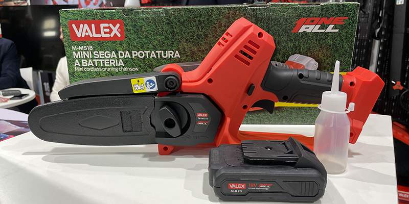 La mini sega da potatura a batteria M-MS18 di Valex