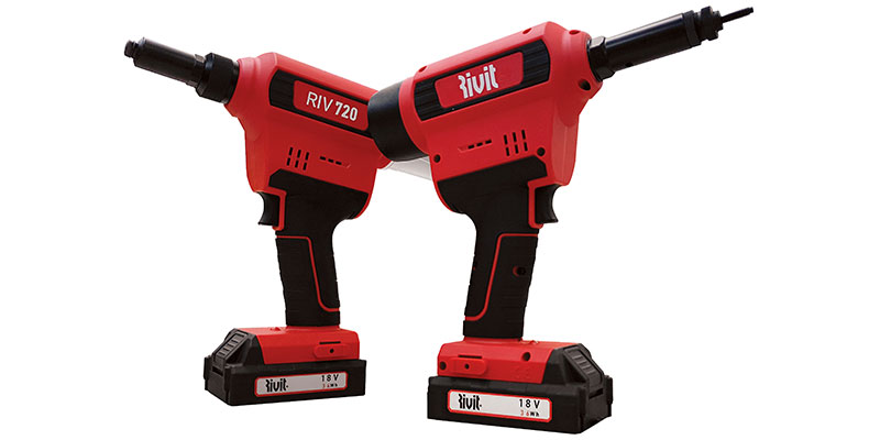 Rivit potenzia l&rsquo;offerta con le rivettatrici della Serie 700