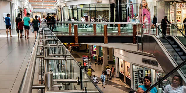 Cambiano gli acquisti e cambia la distribuzione