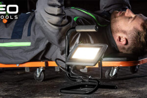 L’illuminazione professionale è decisiva in cantiere, in officina e nel fai-da-te